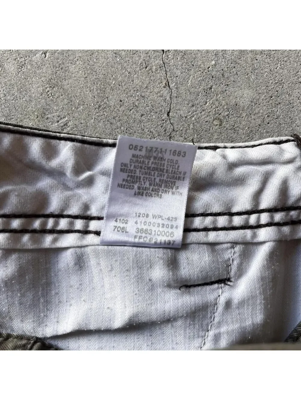 Levis size 32
